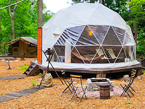 【1日1組限定】28平米のドーム型グランピングテント！安心のホテル客室付（夕朝食付）